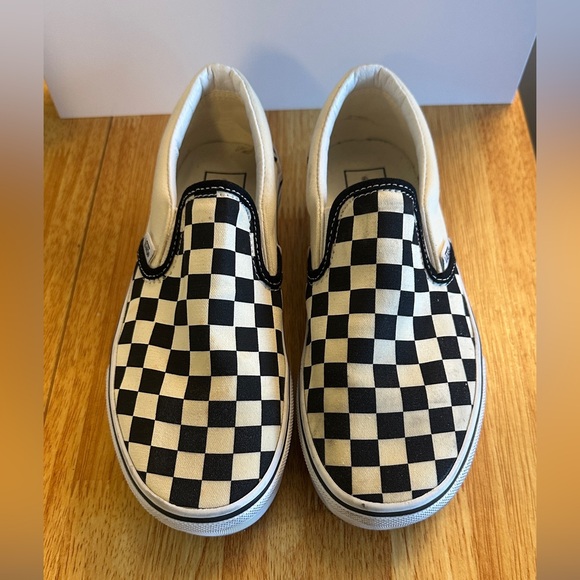 Classic Slip-On Checkerboard Platform Shoe W7 - Picture 1 of 13